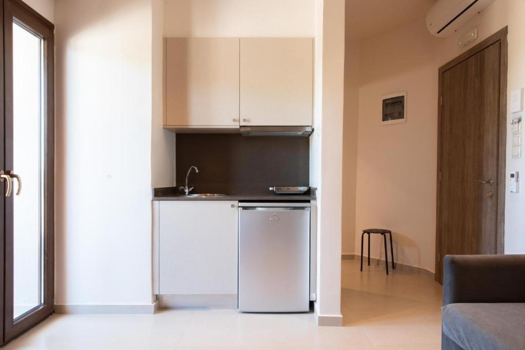 Dimitra Hotel & Apartments By Omilos Hotels Kokkini Hani Buitenkant foto